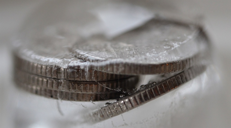 美股动态 | 德意志银行(DB.US)股价上涨近8% 第二季度成功扭亏为盈